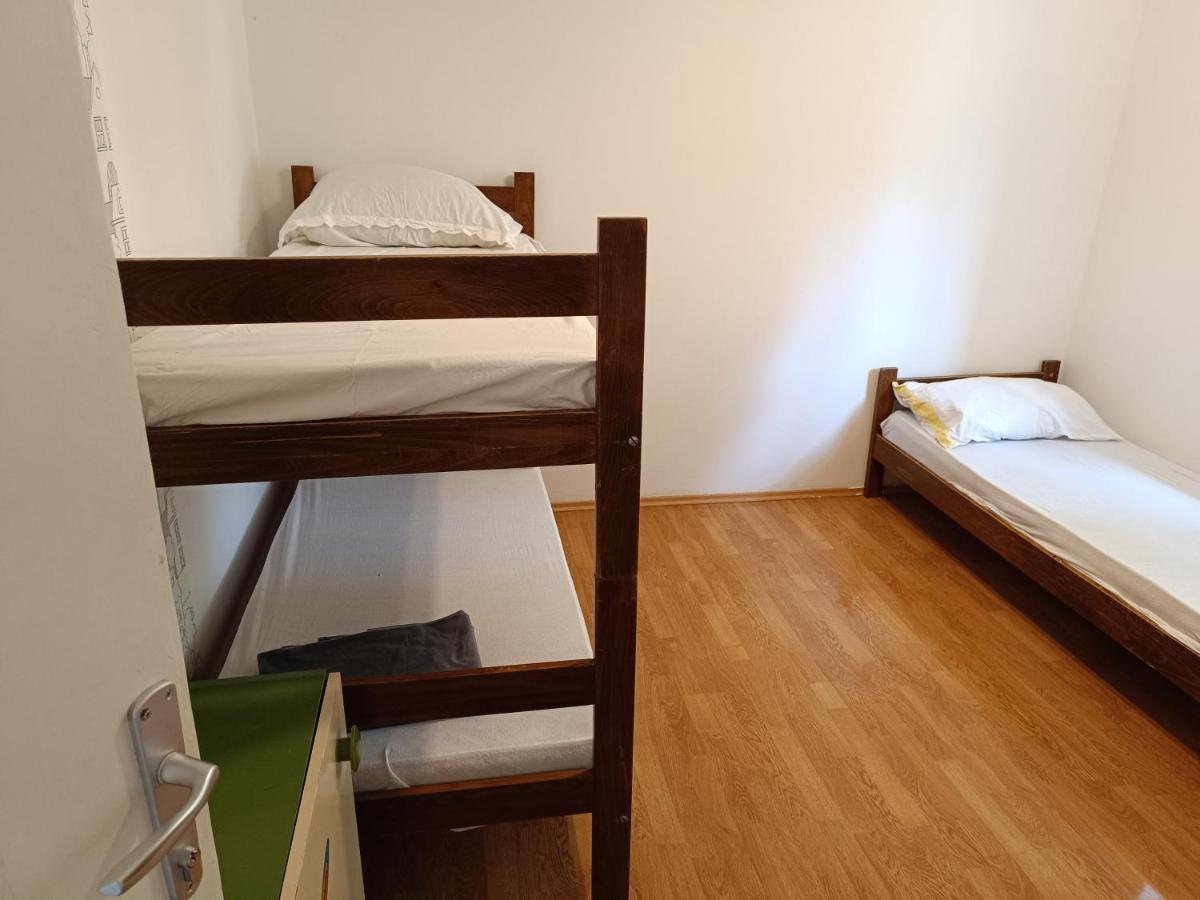 Hostel Rasema Τρογκίρ Εξωτερικό φωτογραφία