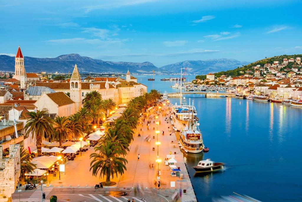Hostel Rasema Τρογκίρ Εξωτερικό φωτογραφία